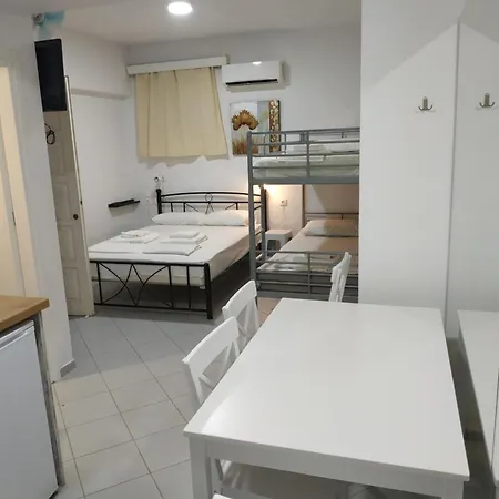 Super Economy Short Distance From The Apartamento Agia Pelagia (Creta)